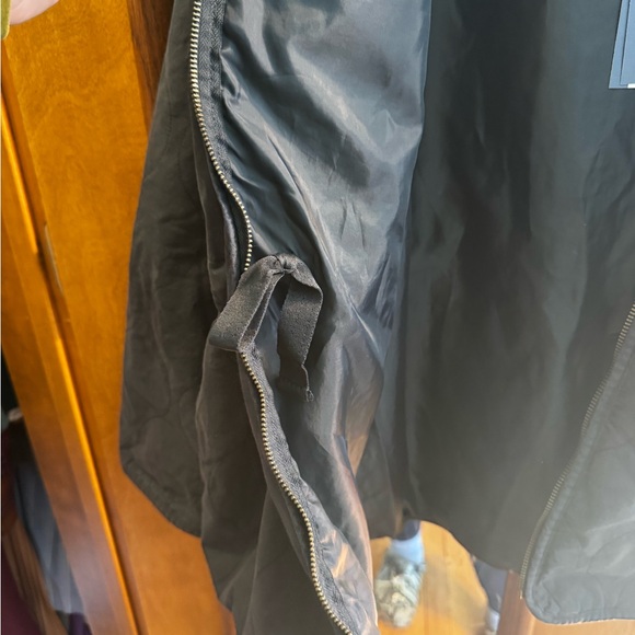 Universal Quilted Zip-Front Jacket - Black - Picture 6 of 6